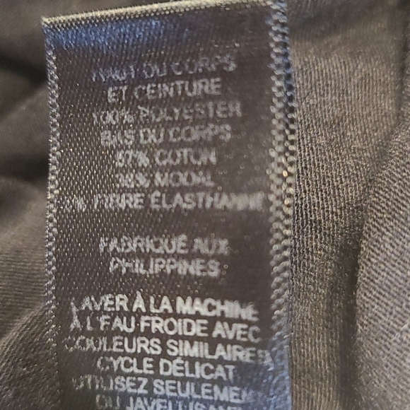 EXPRESS ❤4/$18 Shiny Silver Gray & Black Top - Picture 5 of 6